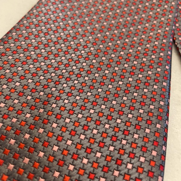 A. Mahtani 100% Italian Silk tie.  Grey with red and pink box grid pattern. - Picture 2 of 3